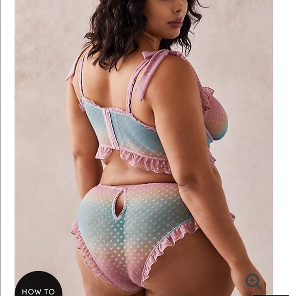 Torrid pink gradient ruffle bralette & panty set - Picture 2 of 3